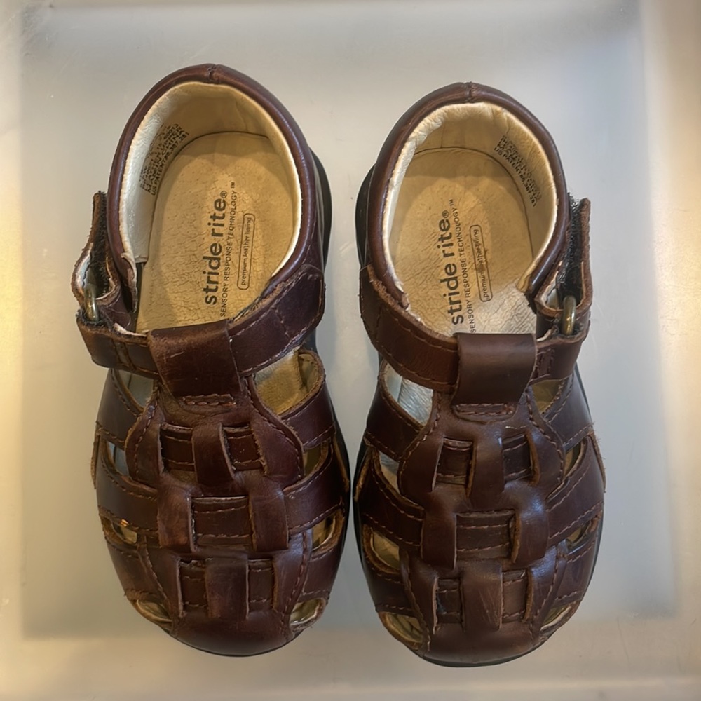 Leather Stride Rite Sandals in Size 5.5W